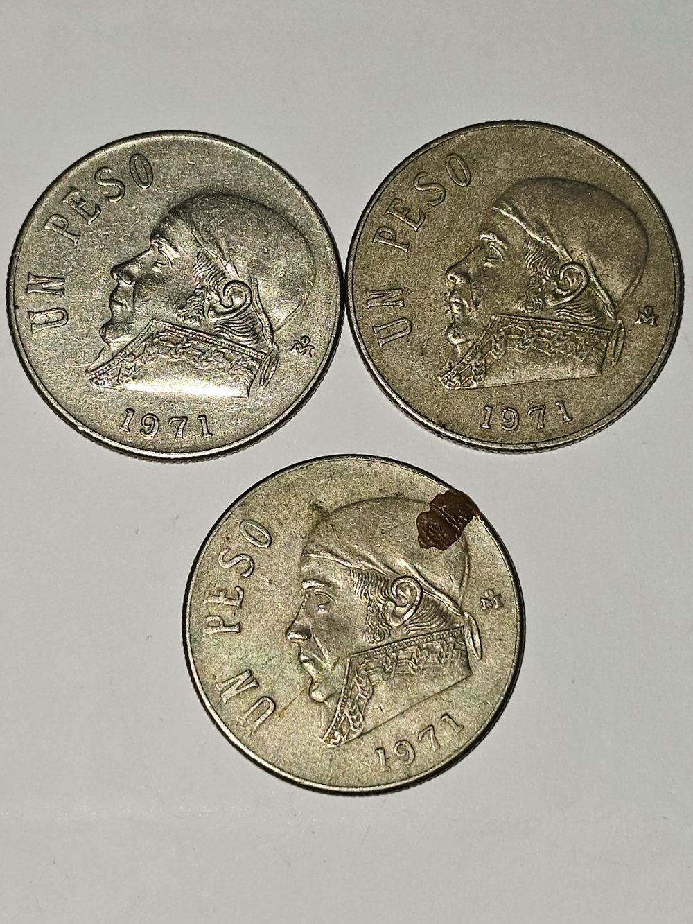 Vintage 1971 Un Peso Coin - Silver Tone (Men Other)